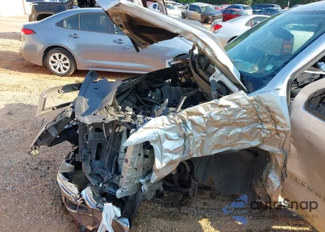 2014 Chevrolet Silverado 1500 1Lt из США, поврежденный, VIN 1GCVKREC0EZ406709